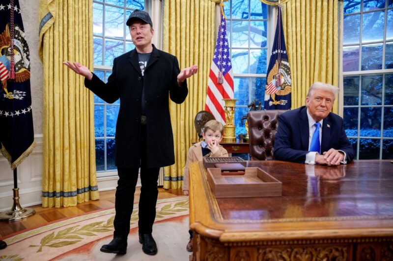 Мита Трампа на імпорт авто “збагатили” Маска – ЗМІ
