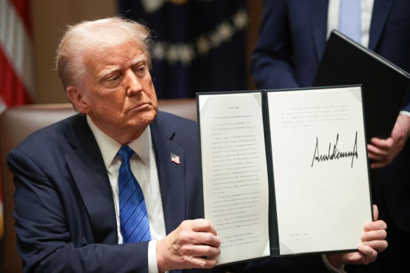 Нові мита Трампа вдарили по акціям автовиробників