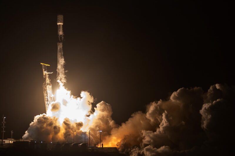 США вивели на орбіту розвідувальний супутник NROL-69