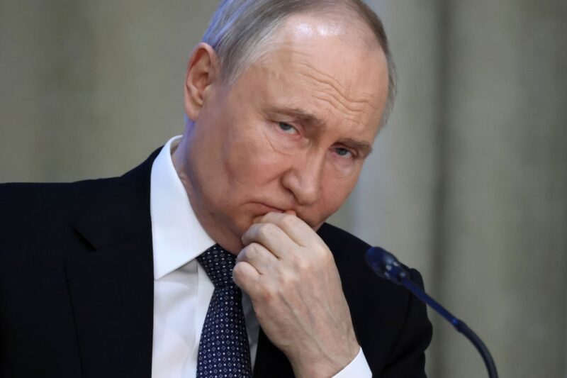 В ЄС назвали Путіна воєнним злочинцем