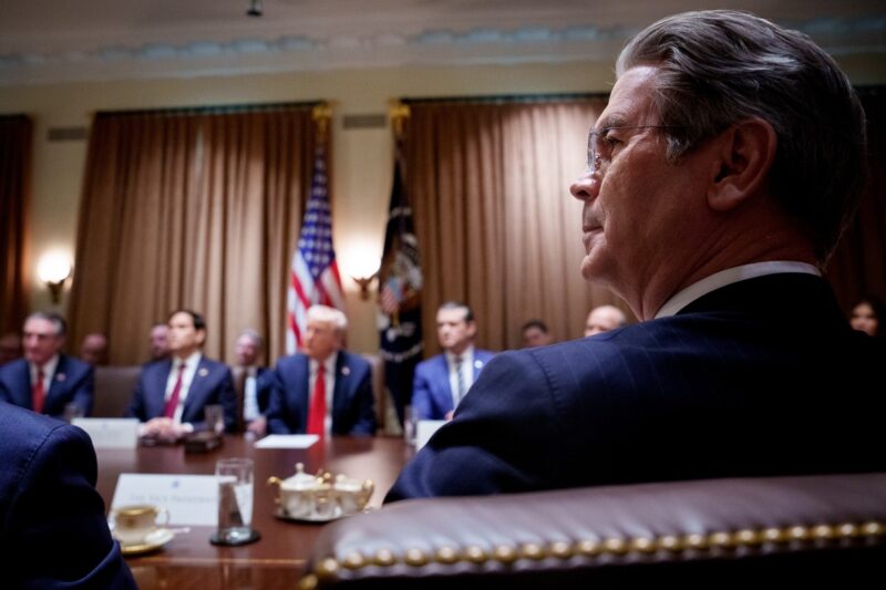 Axios: міністр фінансів США облаяв Ілона Маска