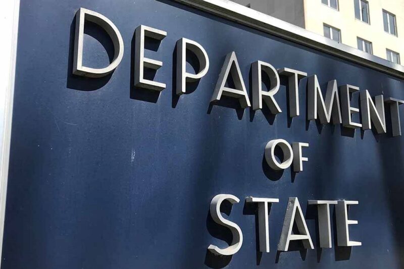 Дипломатів США попросили доносити на колег за “антихристиянський ухил”