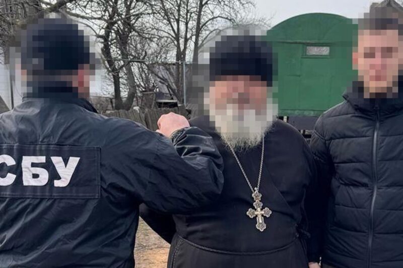 Клірик УПЦ МП коригував удари по Україні в обмін на “евакуацію” в РФ