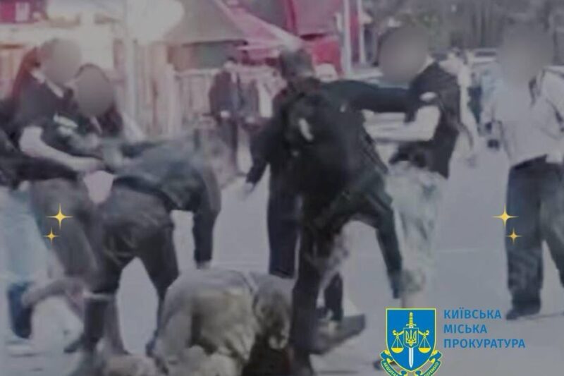 Напад на військового у Гідропарку: підліткам загрожує ув’язнення