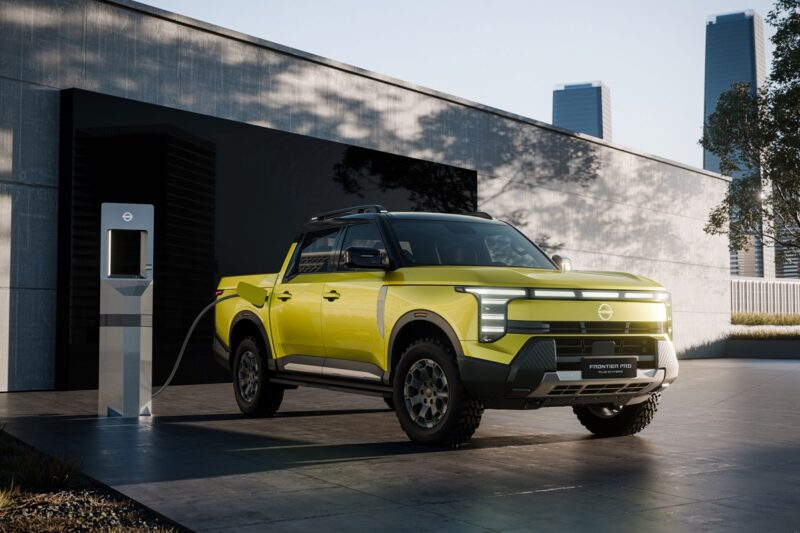 Nissan представила новий плагін-гібридний пікап