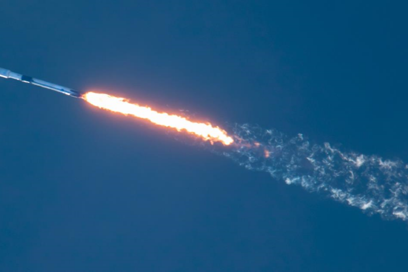 Нова ракета Falcon 9 вивела на орбіту ще 27 супутників Starlink