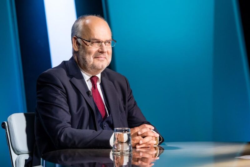 Президент Естонії схвалив закони, що дозволяють топити підозрілі судна