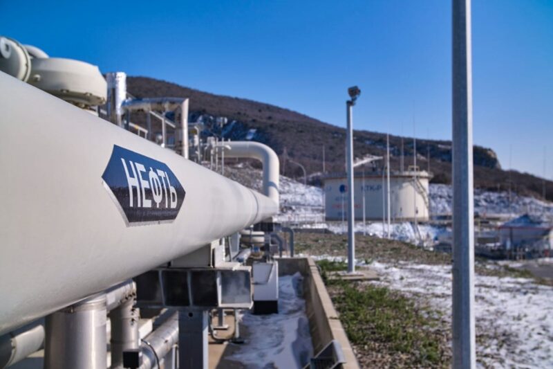 Росія обмежила постачання казахстанської нафти у відповідь на санкції