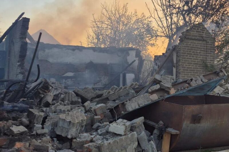 Росіяни вбили трьох цивільних у селищі на Донеччині