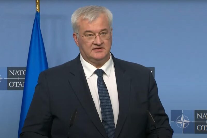 Сибіга розповів, скільки Україна витрачає на оборону