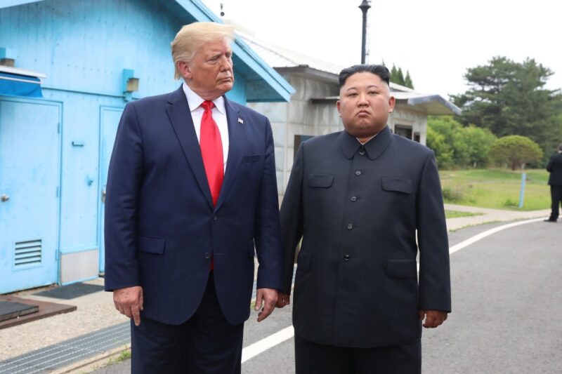 Трамп готується відновити переговори з КНДР – ЗМІ