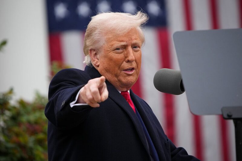 Трамп назвав свої мита “війною, що не є війною”