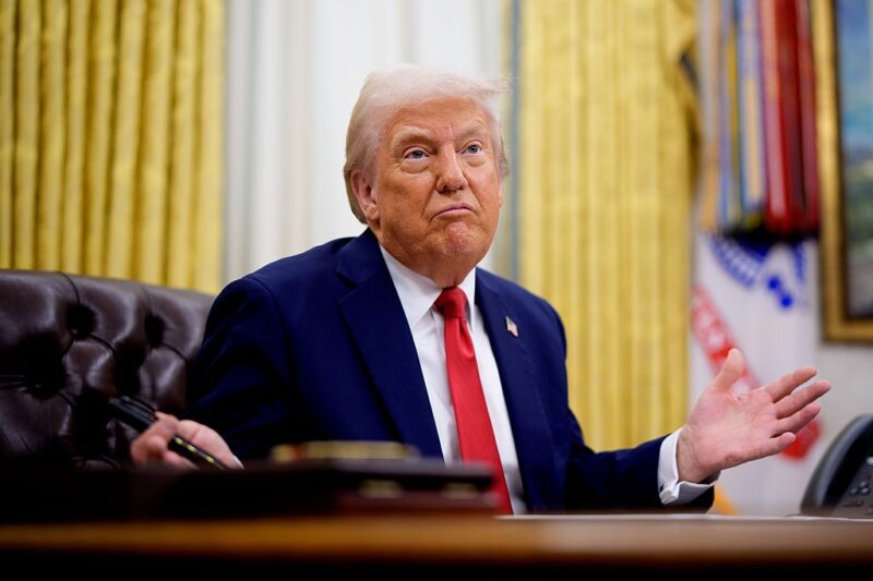 Трамп продовжив дію санкцій Байдена проти РФ