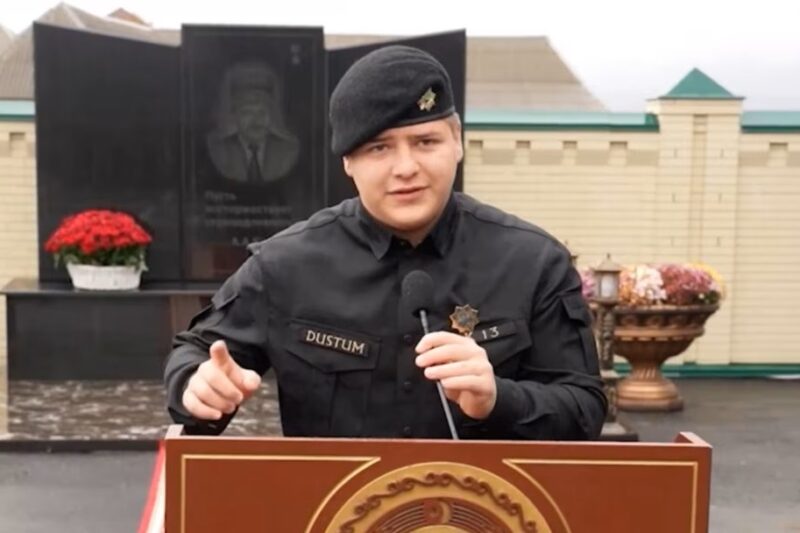 У сина Кадирова виявилось інше ім’я та два паспорти – ЗМІ