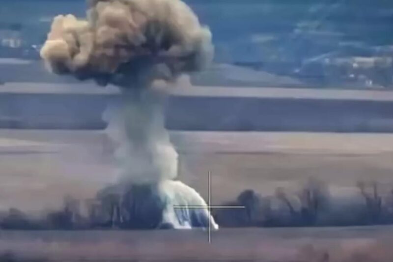 У ЗСУ показали, як підірвали склад БК окупантів на Харківщині
