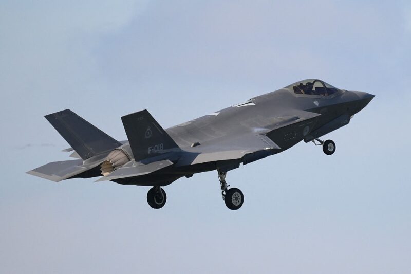 Уперше в історії винищувач F-35 зібрали з двох розбитих літаків
