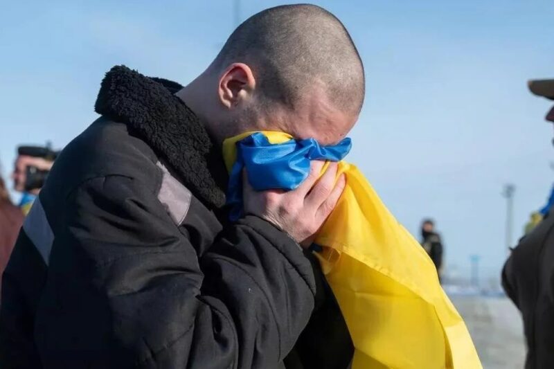 В’язні Росії: скільки полонених утримують росіяни та яка на них чекає доля