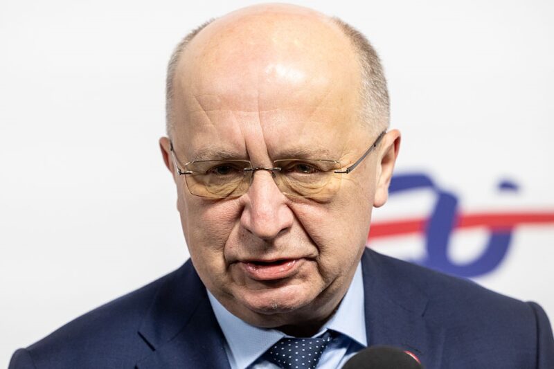 Єврокомісар розкритикував заборону вступу України в НАТО