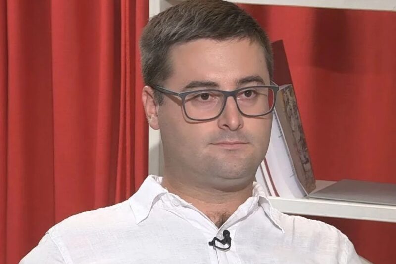З Польщі в Україну депортували зрадника-“політолога” – журналіст