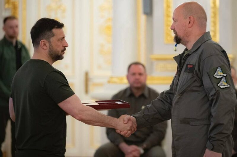 Володимир Зеленський вручив державні нагороди військовослужбовцям