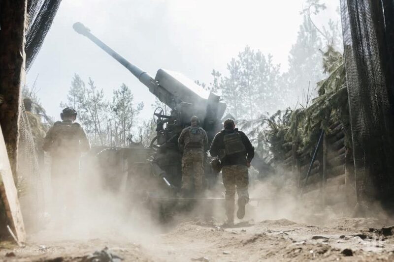Бої з росіянами тривають на 10 напрямках – Генштаб