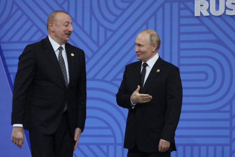 Глава Азербайджану скасував поїздку до Москви