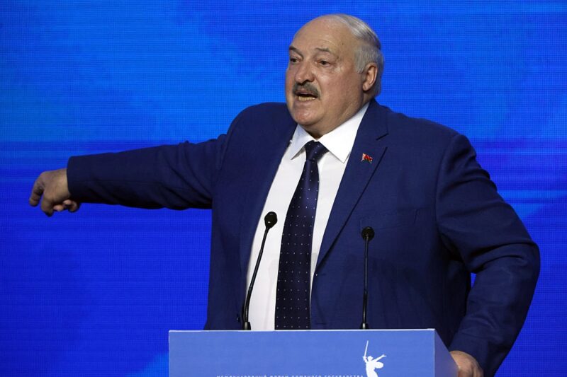 Лукашенко пояснив дефіцит картоплі в Білорусі