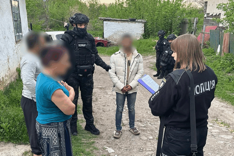 На Черкащині затримали 17 учасників наркоугруповання
