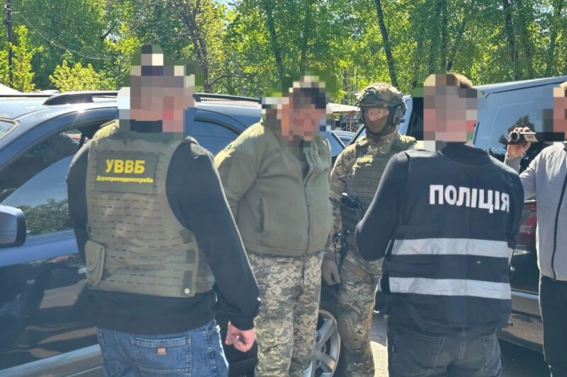 На Чернігівщині посадовець ТЦК “прикривав” ухилянта