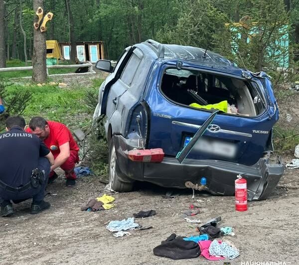 На Харківщині у ДТП загинули жінка і дитина, а водій вчинив самогубство