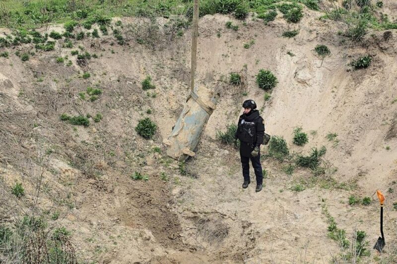 На Київщині виявили бойову частину ракети Х-101