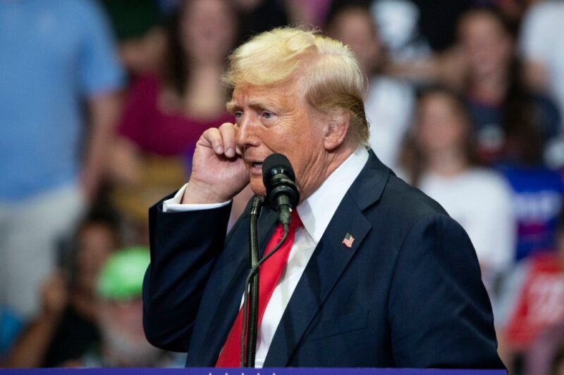 На Трампа готують замах? Скандал з мушлями