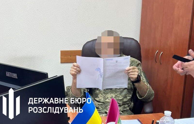 Полковника медслужби викрили на схемі з фіктивними довідками