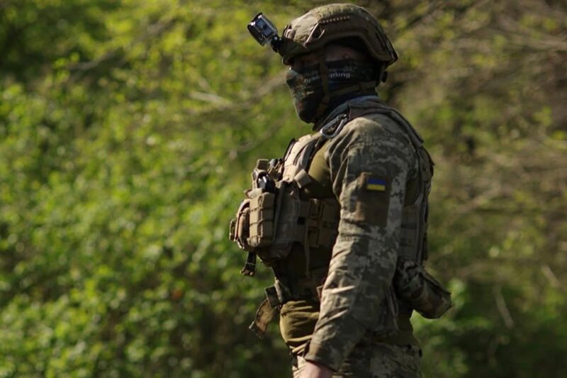 ССО показали відео з узяттям в полон групи росіян