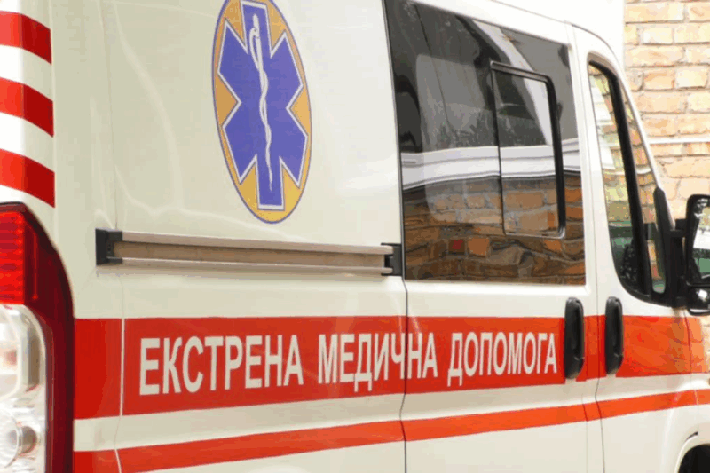 У Харкові чоловік викликав швидку і напав на бригаду медиків