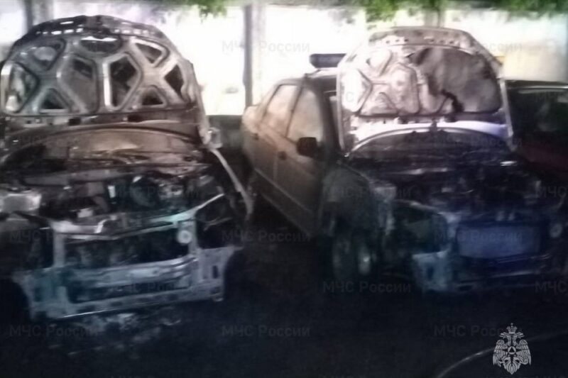 У РФ дівчина підпалила п’ять авто Росгвардії