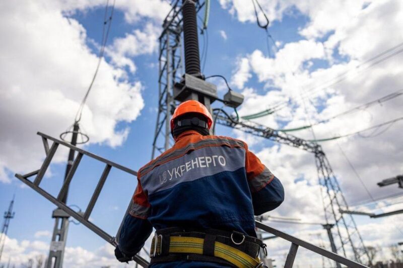 Відключення світла охопили п’ять областей України