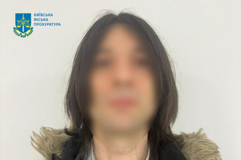 Видурив у військової 300 тисяч: киянину загрожує до п’яти років