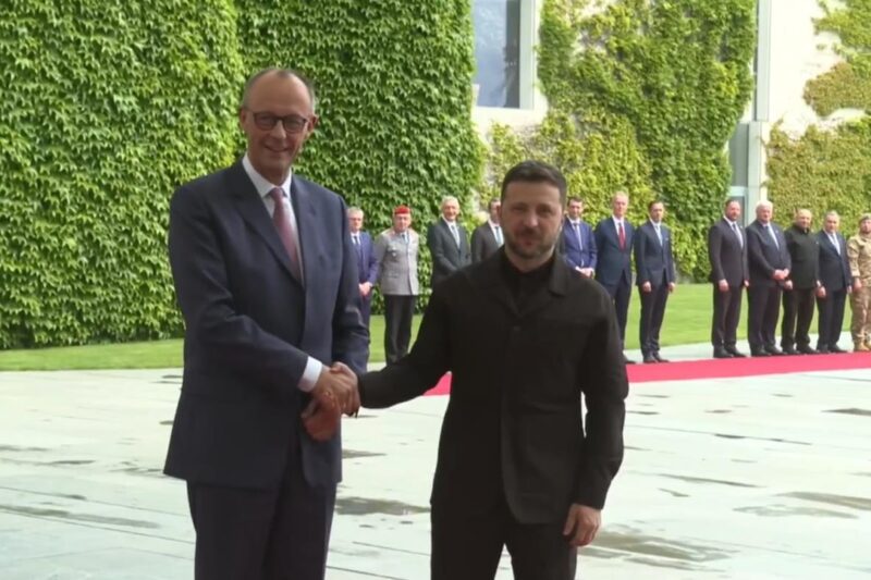 Зеленський і Мерц проводять переговори у Берліні