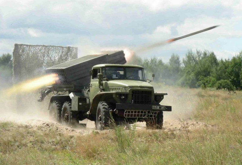 Новини України - ЗСУ показали, як дронами знищили російський Град