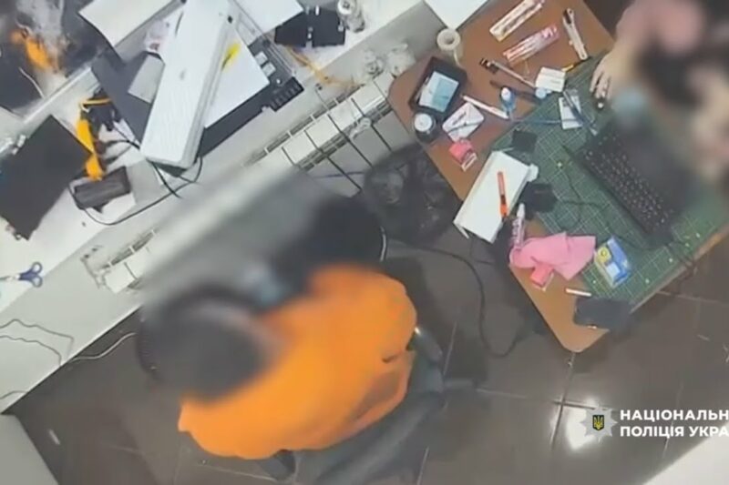 На Кіровоградщині викрили угруповання, які виготовляли та збували підроблені документи, – Нацполіція