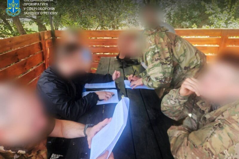 Двом нападникам на бійця Азову повідомили про підозру