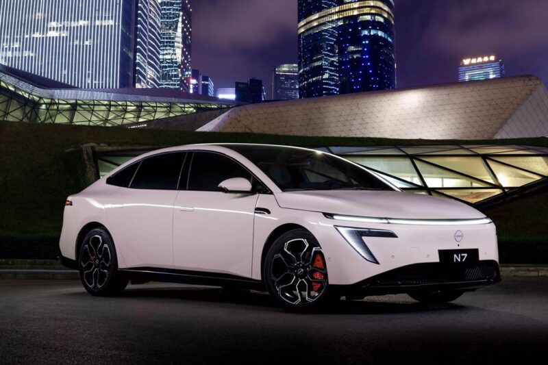 Електрокар Nissan став хітом у Китаї і вийде на глобальний ринок