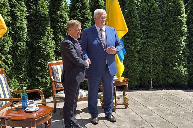 Глава МЗС Німеччини назвав пріоритетом захист України