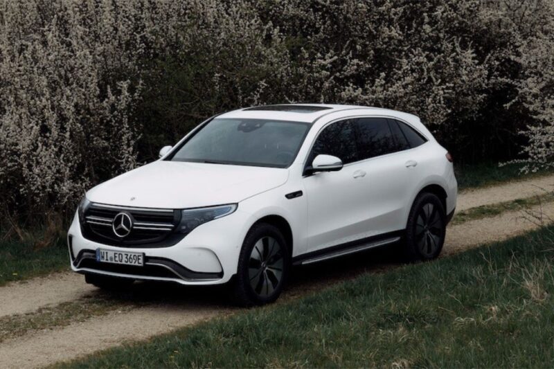 Mercedes відкликає електромобілі через ризик займання батареї