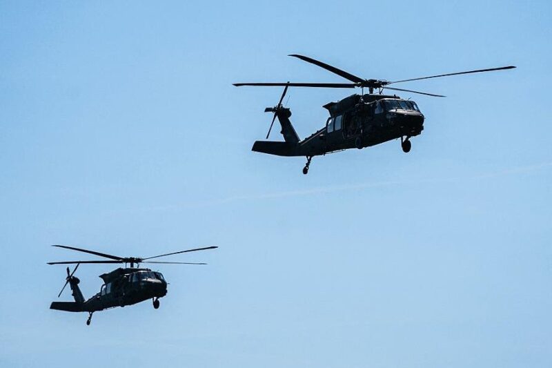 Польща відмовилась від купівлі американських вертольотів Black Hawk