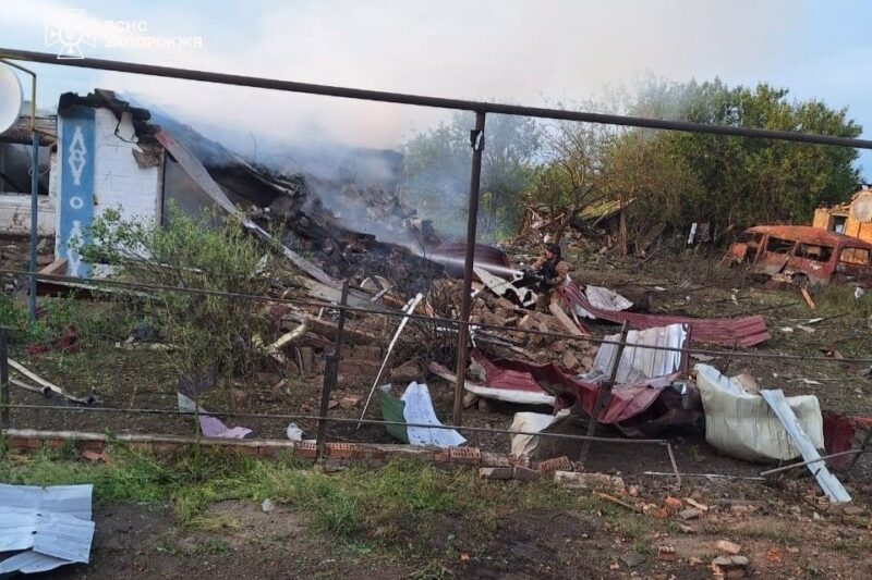 Росіяни вдарили по селу на Запоріжжі: загинули троє жінок