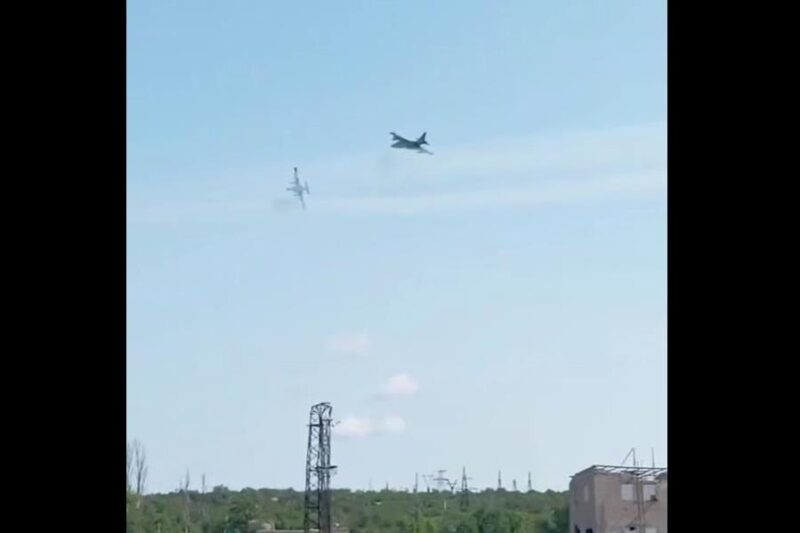 Росіяни збили власний штурмовик Су-25