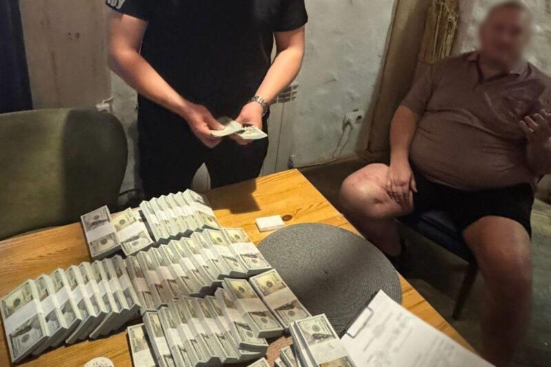 Шахраї намагалися продати “посаду директора” підприємства за $500 тисяч
