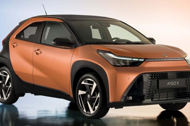 Toyota представила оновлену Aygo X